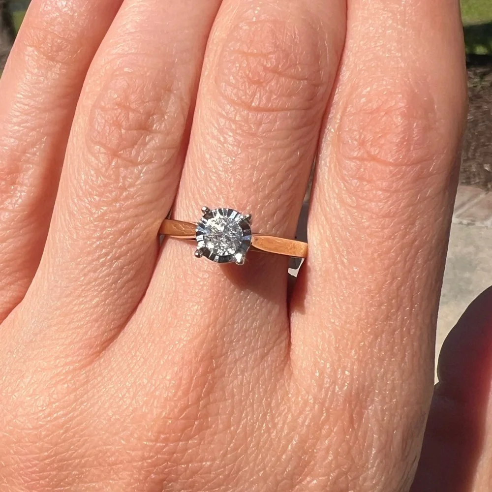 10K yellow gold 1/2 Carat T.W. Round Diamond Solitaire Ring size 7 - Picture 9 of 15